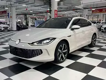 VOLKSWAGEN LAMANDO 2022