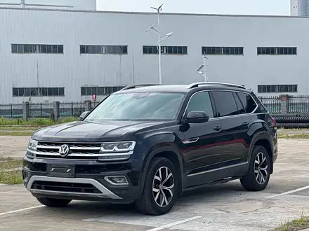 VOLKSWAGEN TERAMONT 2017 — 116 000 км, Китай — под ключ — фото 1