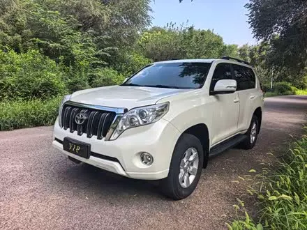 TOYOTA PRADO 2016