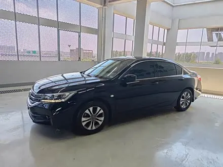 HONDA ACCORD 2015 — 74 000 км, Китай — под ключ — фото 1
