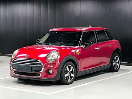 MINI ONE 2016