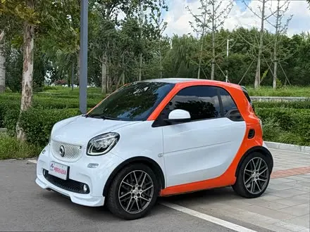 SMART FORTWO 2018 — 90 000 км, Китай — под ключ — фото 1