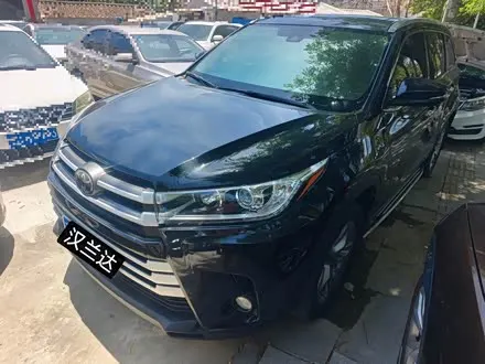 TOYOTA HIGHLANDER 2018