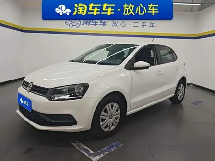 VOLKSWAGEN POLO 2016