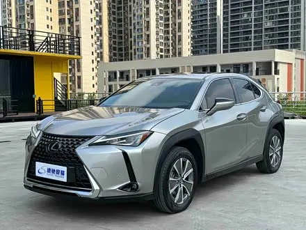 LEXUS UX 2020 — 42 000 км, Китай — под ключ — фото 1