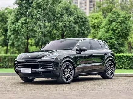 PORSCHE CAYENNE 2023 — 22 000 км, Китай — под ключ — фото 1