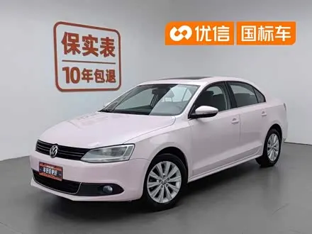 VOLKSWAGEN SAGITAR 2014