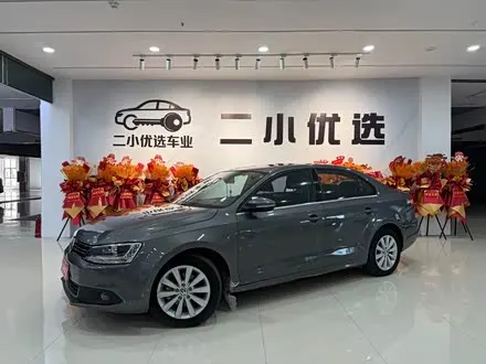 VOLKSWAGEN SAGITAR 2014