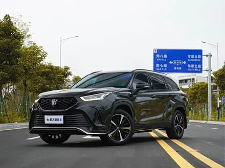 TOYOTA CROWN KLUGER 2021