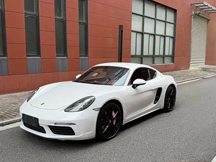 PORSCHE 718 2018