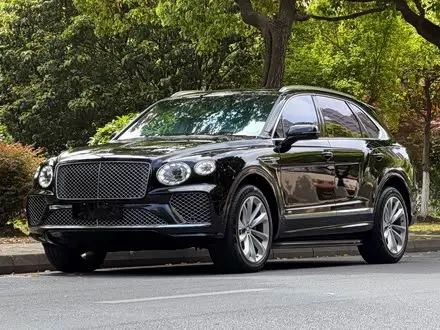 BENTLEY BENTAYGA 2022 — 15 000 км, Китай — под ключ — фото 1