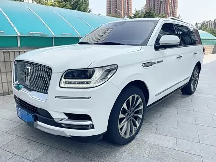 LINCOLN NAVIGATOR 2018 — 170 000 км, Китай — под ключ — фото 1