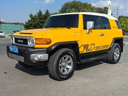 TOYOTA FJ CRUISER 2024