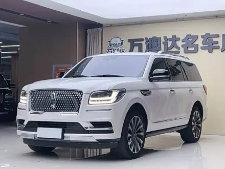 LINCOLN NAVIGATOR 2018 — 123 000 км, Китай — под ключ — фото 1