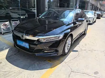HONDA ACCORD 2018 — 68 000 км, Китай — под ключ — фото 1