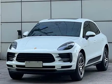PORSCHE MACAN 2018