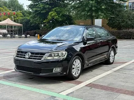 VOLKSWAGEN LAVIDA 2013