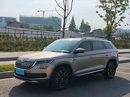 SKODA KODIAQ 2019 — 109 000 км, Китай — под ключ — фото 1