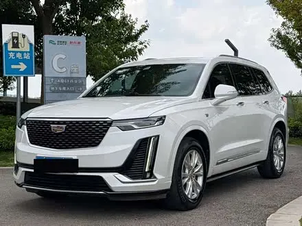 CADILLAC XT6 2021