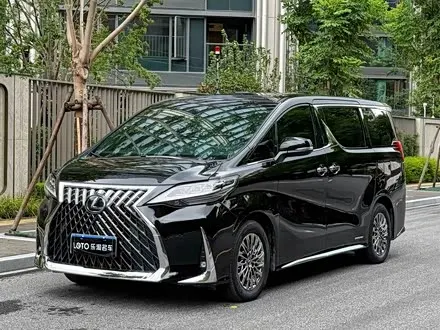 LEXUS LM — из Китая под ключ