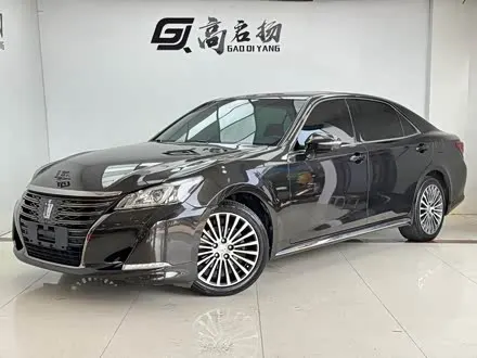 TOYOTA CROWN 2018