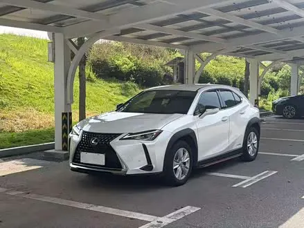 LEXUS UX 2020 — 94 000 км, Китай — под ключ — фото 1