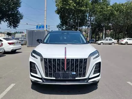 Hongqi HS3 — из Китая под ключ