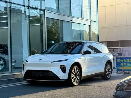 NIO ES8 — из Китая под ключ
