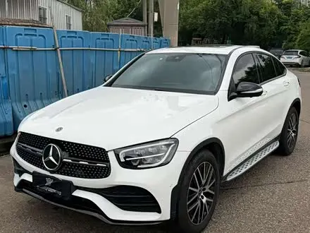 MERCEDES-BENZ GLC COUPE 2020 — 74 000 км, Китай — под ключ — фото 1