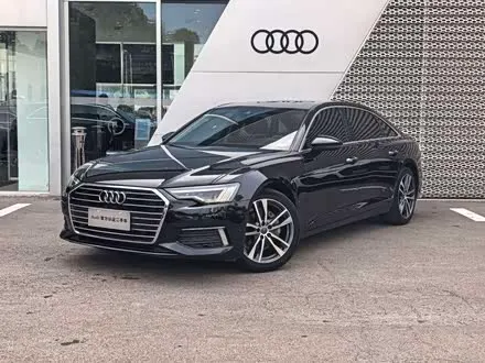 AUDI A6L 2019 — 85 000 км, Китай — под ключ — фото 1