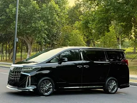TOYOTA VELLFIRE 2020 — 80 000 км, Китай — под ключ — фото 1