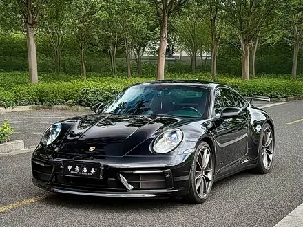 PORSCHE 911 2022