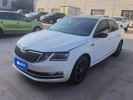 SKODA OCTAVIA 2019 — 103 400 км, Китай — под ключ — фото 1