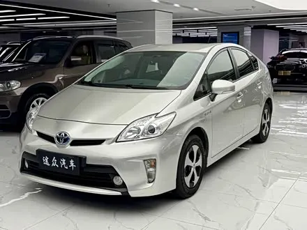 TOYOTA PRIUS 2012 — 136 000 км, Китай — под ключ — фото 1