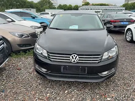 VOLKSWAGEN PASSAT 2015