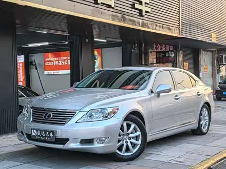 LEXUS LS 2010 — 210 000 км, Китай — под ключ — фото 1