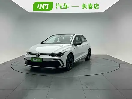 VOLKSWAGEN GOLF 2023