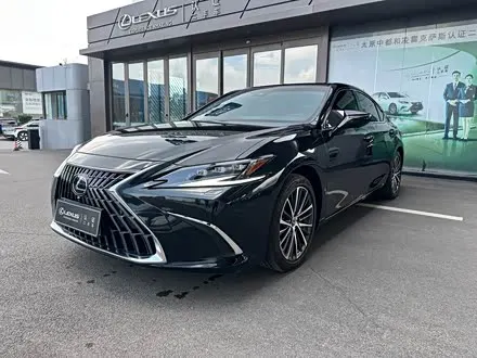 LEXUS ES 2022