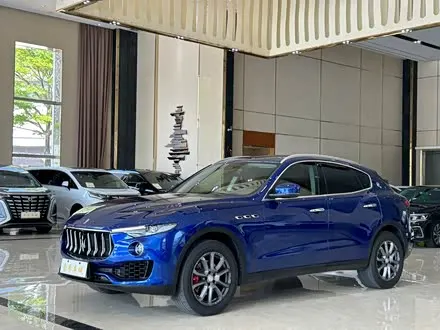 MASERATI LEVANTE 2019 — 30 000 км, Китай — под ключ — фото 1