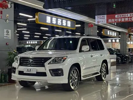 LEXUS LX 2015 — 81 000 км, Китай — под ключ — фото 1