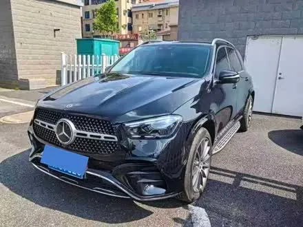 MERCEDES-BENZ GLE 2024 — 5 500 км, Китай — под ключ — фото 1