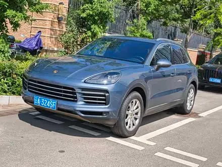 PORSCHE CAYENNE 2018 — 170 000 км, Китай — под ключ — фото 1
