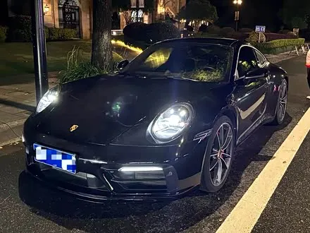 PORSCHE 911 2019