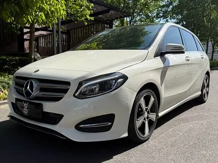 MERCEDES-BENZ B-CLASS 2015