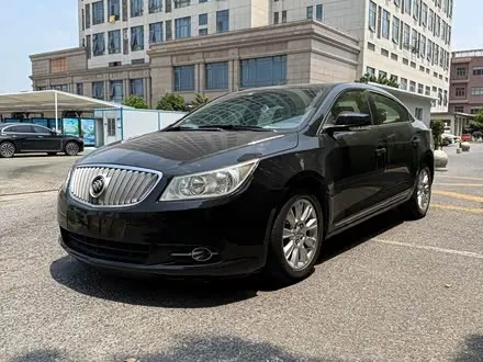 BUICK LACROSSE 2012 — 130 000 км, Китай — под ключ — фото 1