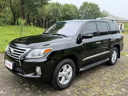 LEXUS LX 2013 — 140 000 км, Китай — под ключ — фото 1