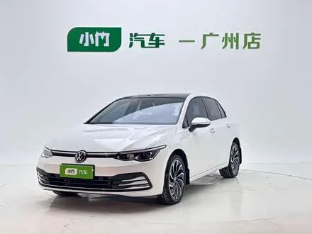 VOLKSWAGEN GOLF 2023