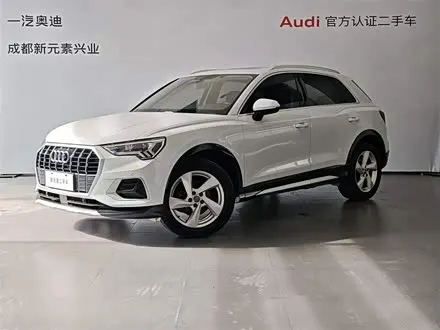 AUDI Q3 2019 — 38 900 км, Китай — под ключ — фото 1