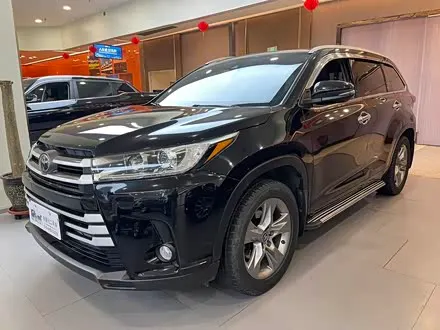 TOYOTA HIGHLANDER 2018 — 149 000 км, Китай — под ключ — фото 1