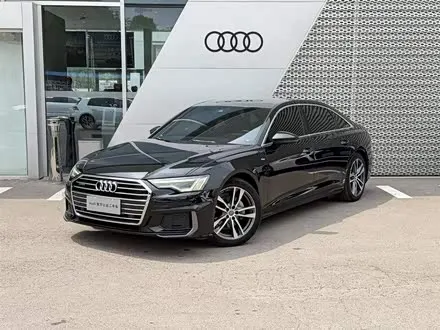 AUDI A6L 2019 — 155 000 км, Китай — под ключ — фото 1